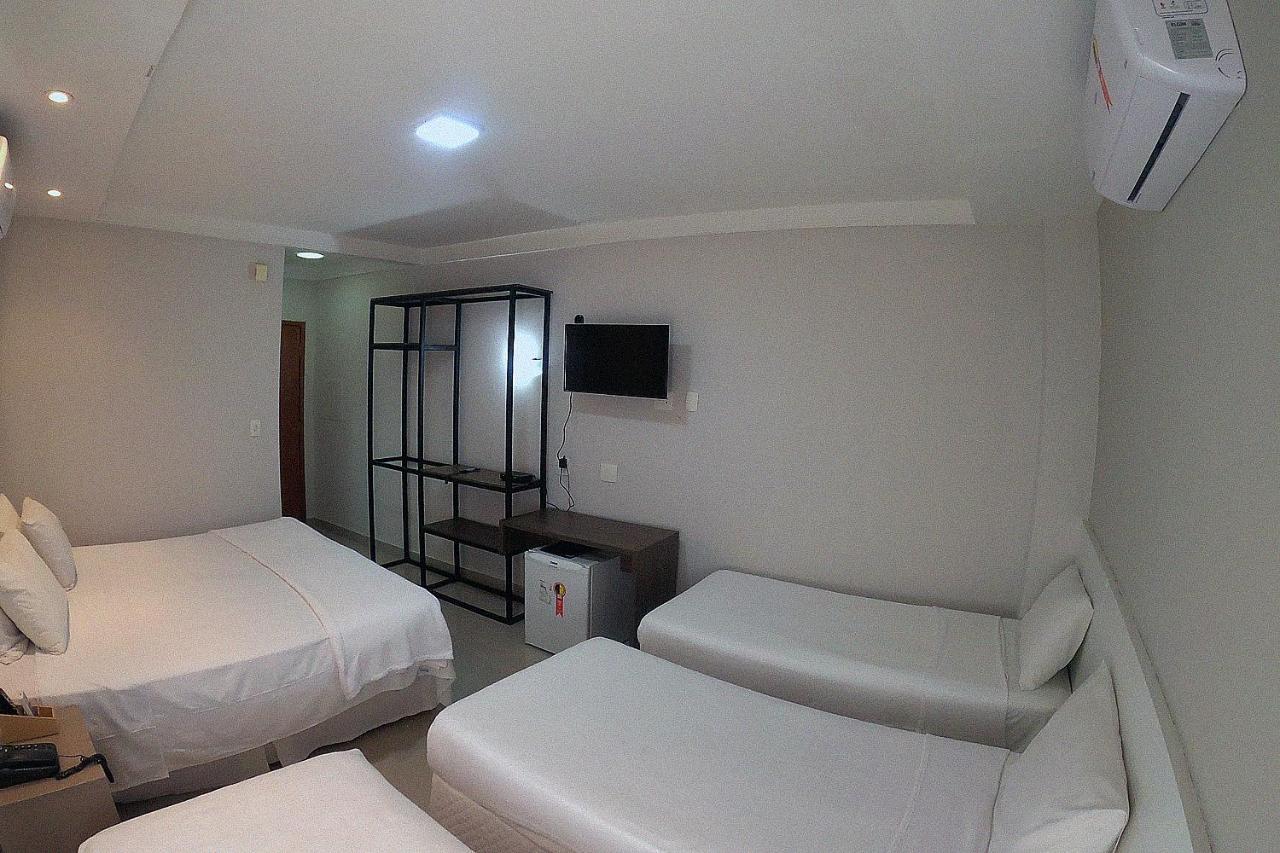 Hotel Pedra Negra Gov. Valadares Говернадор-Валадарис Экстерьер фото