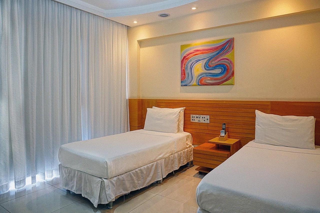 Hotel Pedra Negra Gov. Valadares Говернадор-Валадарис Экстерьер фото
