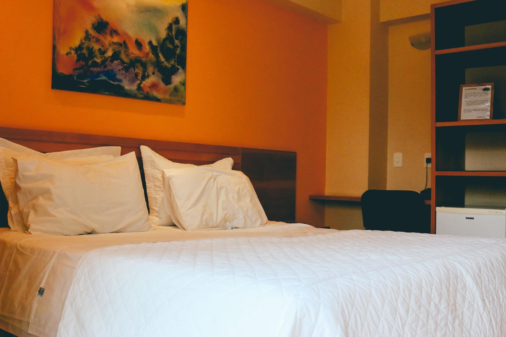 Hotel Pedra Negra Gov. Valadares Говернадор-Валадарис Экстерьер фото